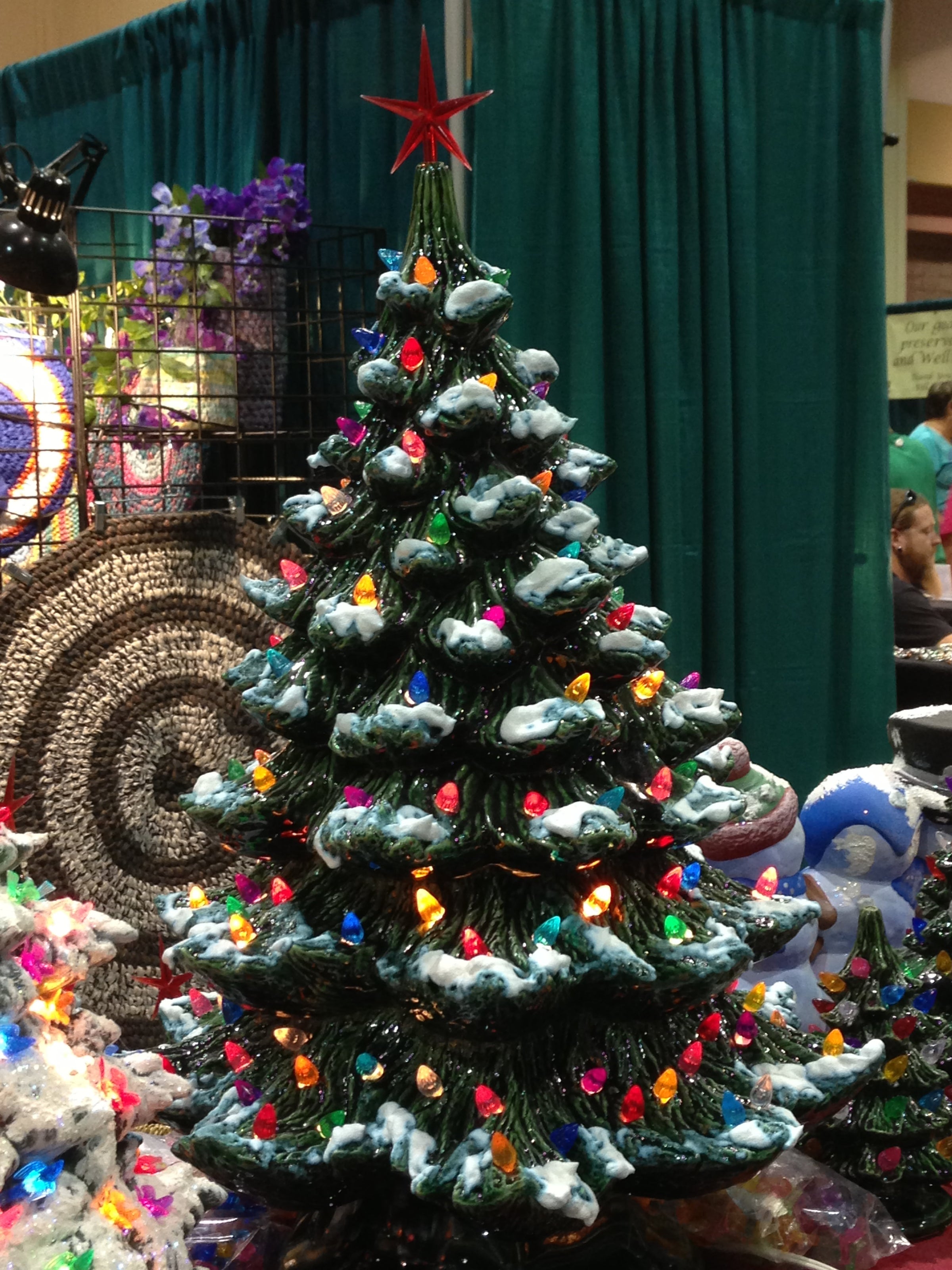 Classic ceramic top christmas tree